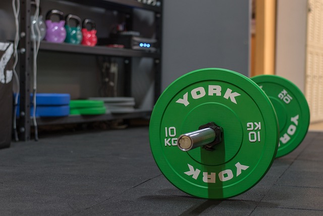 velká činka na zemi